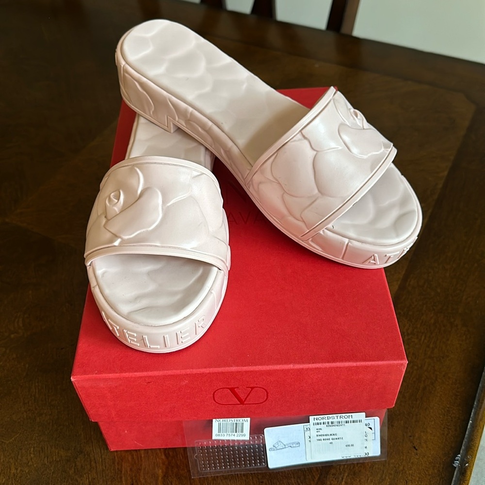 Valentino Garavani Slides